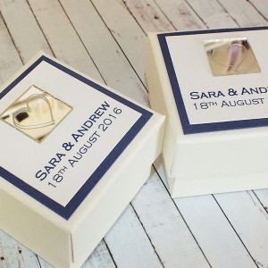 Leven wedding favour box